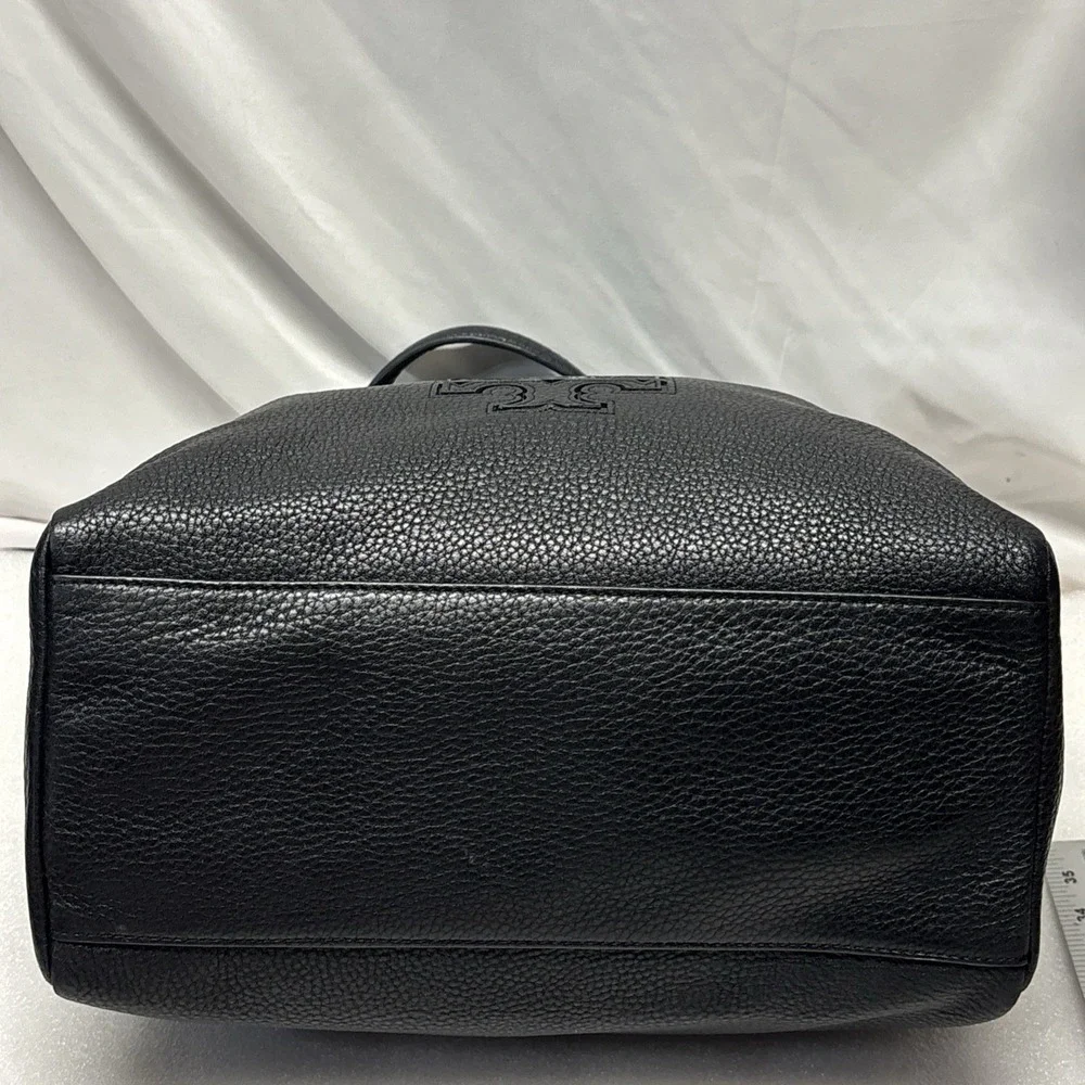Tory Burch Harper Tote Bag Black Excellent Pebbled Leather Gold Chain Logo